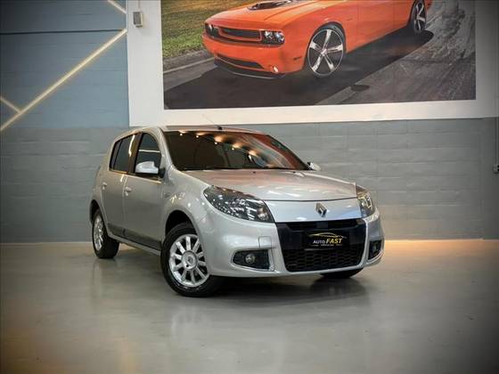 RENAULT SANDERO 1.6 PRIVILÉGE 16V FLEX 4P AUTOMÁTICO RENAULT SANDERO 1.6 PRIVILÉGE 16V FLEX 4P AUTOMÁTICO